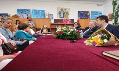 Премиерът Петков посети Българското средно училище „Христо Ботев“ в Братислава