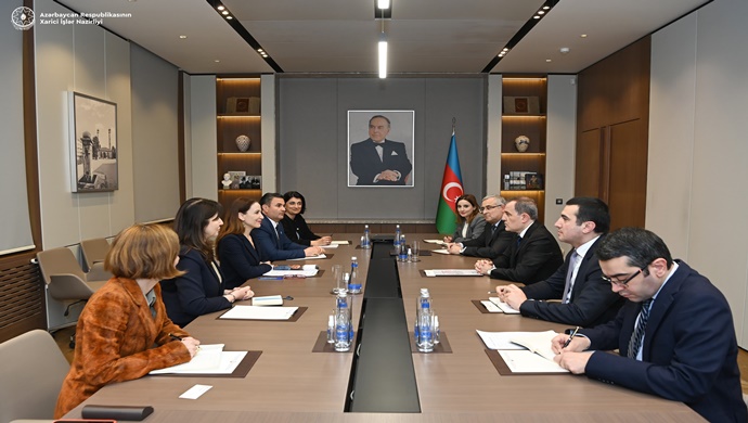 Nazir Ceyhun Bayramovun UNICEF-in Avropa və Mərkəzi Asiya ölkələri üzrə regional direktoru, Avropada qaçqın və miqrant məsələləri üzrə xüsusi əlaqələndirici Regina de Dominitsis ilə görüşünə dair mətbuat məlumatı