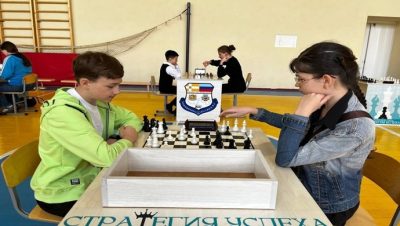 Birleşik Rusya’nın desteğiyle Antrasit’te (LPR) satranç yarışması düzenlendi