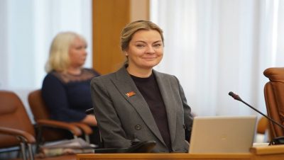 Merkezi Seçim Komisyonu, Devlet Duması milletvekilinin görevini Natalya Kaptelinina’ya devretmeye karar verdi